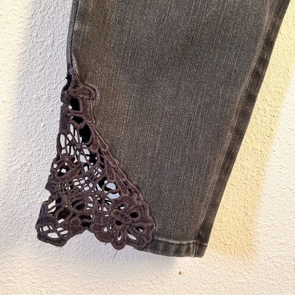 Soft Surroundings Wash Out Black Ankle Jeans Women Size 16P - Picture 3 of 10